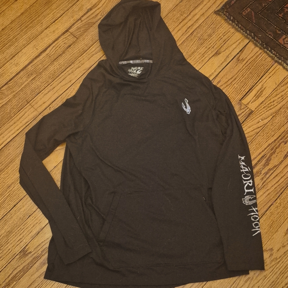 Māori Hook-Light Weight Hoodie-Men’s Size Med.-Fishing-Black- Pockets-RN 76235